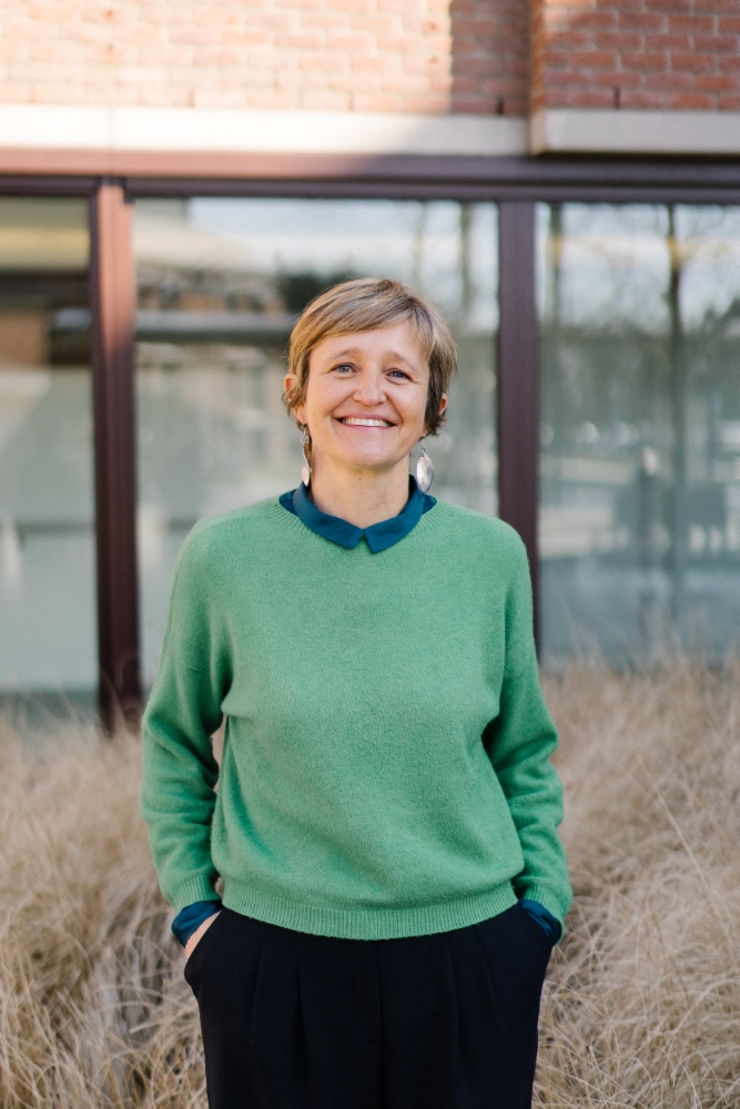 Dr. Nathalie Dhont
